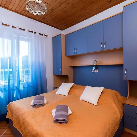 Sandy Family With Free Parking & Balcony * Lopar