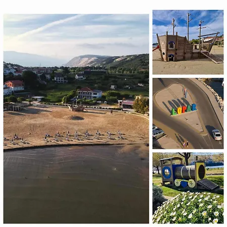 Sandy Family With Free Parking & Balcony
