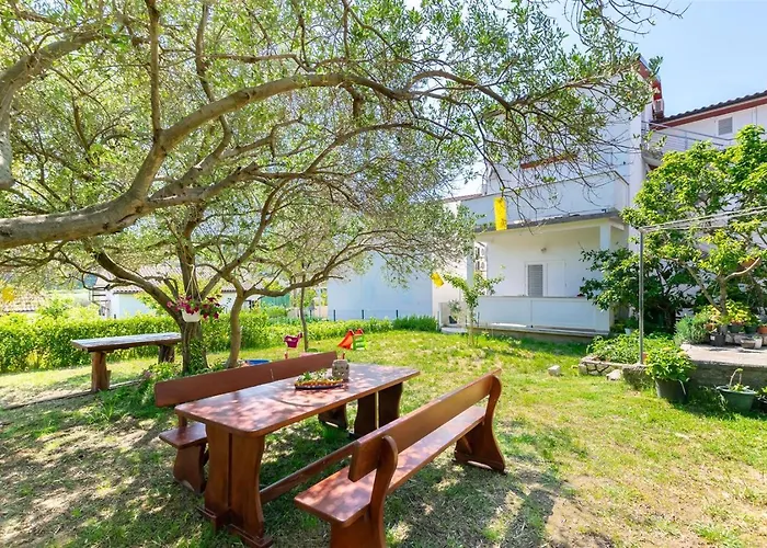Dragan I Slavica 200 M Od Plaze S Terasom דירה