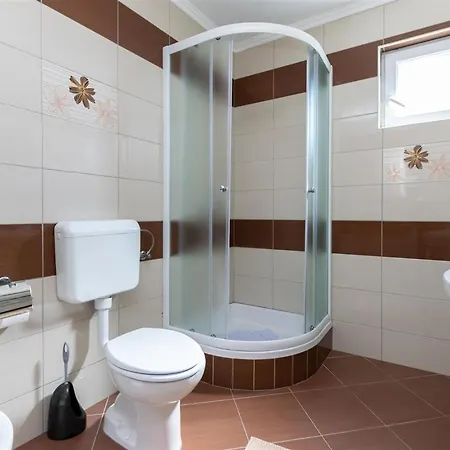 Sandy Family With Free Parking & Balcony * Lopar