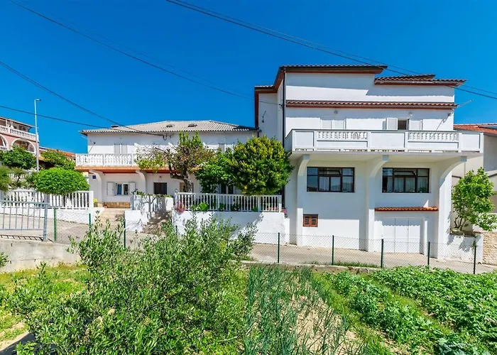 Dragan I Slavica 200 M Od Plaze S Terasom Appartement *