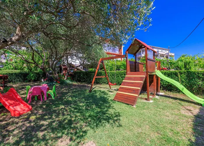 Dragan I Slavica 200 M Od Plaze S Terasom Lägenhet *